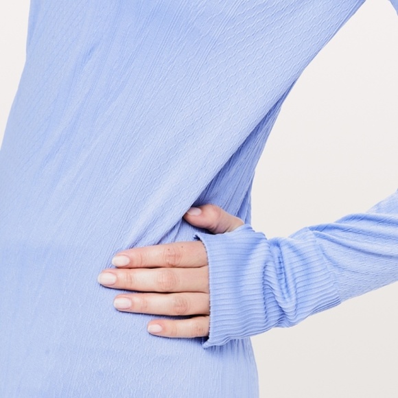 **NEW RESTLESS MOCK NECK - Picture 2 of 6